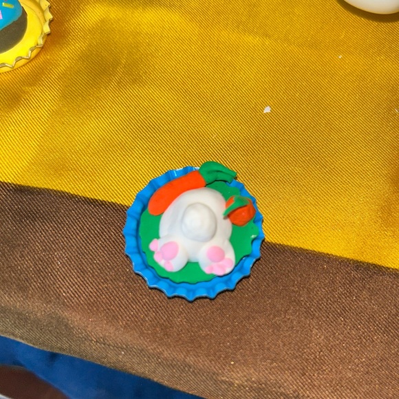 White bunny 🐰 magnet - Picture 1 of 2